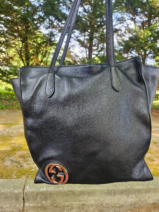 Gucci Handbags - Gucci Blondie Black Zippered Tote Bag